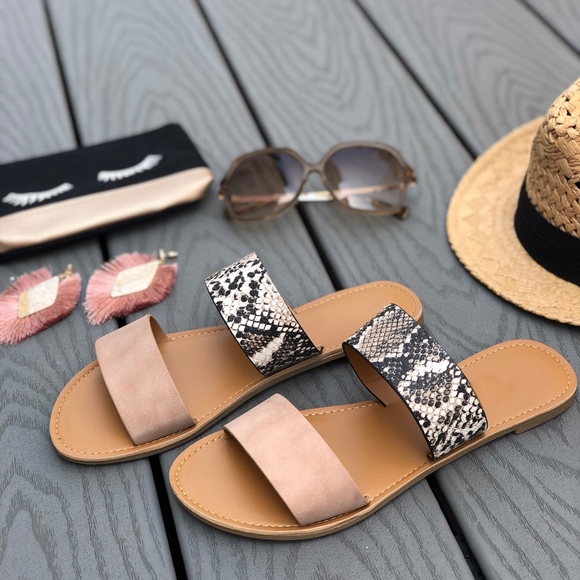 The PURRFECT Flat - SNAKE PRINT - Picture 2 of 7